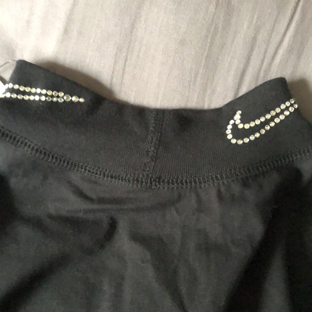 New Authentic Nike Womens Shirt - Picture 4 of 6